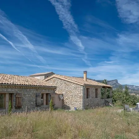Maison Time-out * Laragne-Monteglin